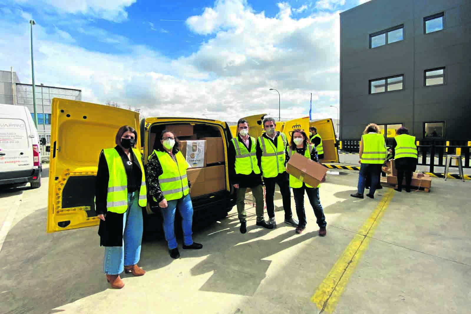 Foto Voluntarios Correos. ayuda humanitaria refugiados_RET copia