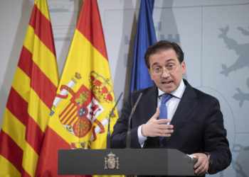 Albares asegura que España apoya el plan de autonomía para el Sahara de 2007