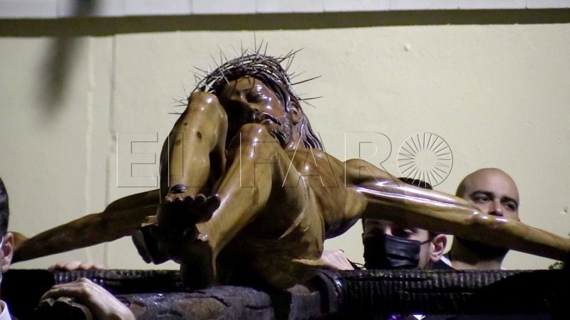 hermandad-rocio-via-crucis-parroquia-santa-teresa-002