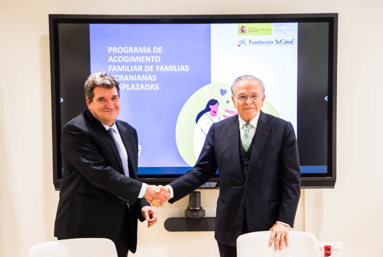 jose-luis-escriva-isidro-faine-acogida-familias-refugiadas-2