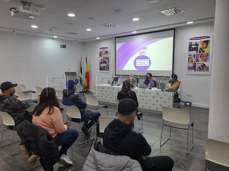 mujeres-progresistas-homenaje-8m-biblioteca-005