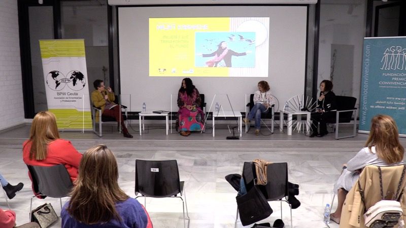 najat-kaanache-premio-convivencia-charla-biblioteca-morro-014