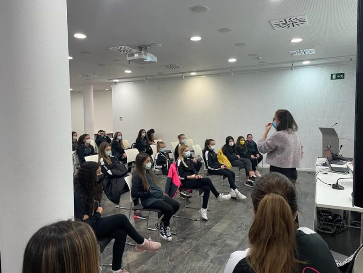 redes-sociales-charla-001