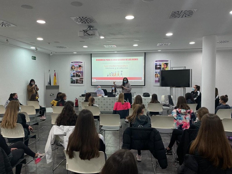 redes-sociales-charla-002