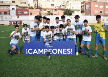 campeones-subcampeones-infantil-autonomica-trofeos-004