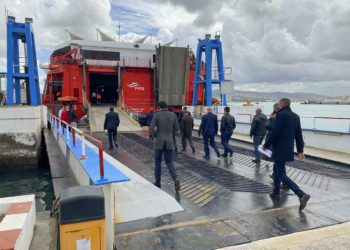 Llega a Tánger el primer barco de España tras restablecerse las líneas