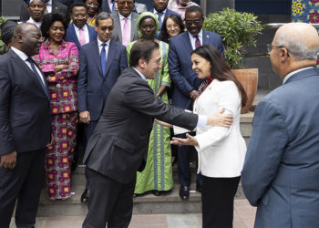 Albares celebra en Casa África "el día del continente del futuro"