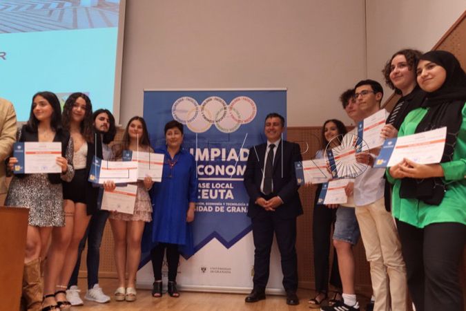 ganadores-olimpiadas-economia-campus-016