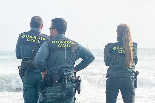 guardia-civil-mujer-hombre