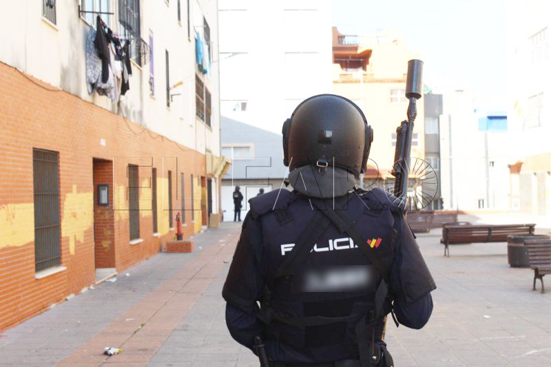 policia-nacional-poblado-legionario-002