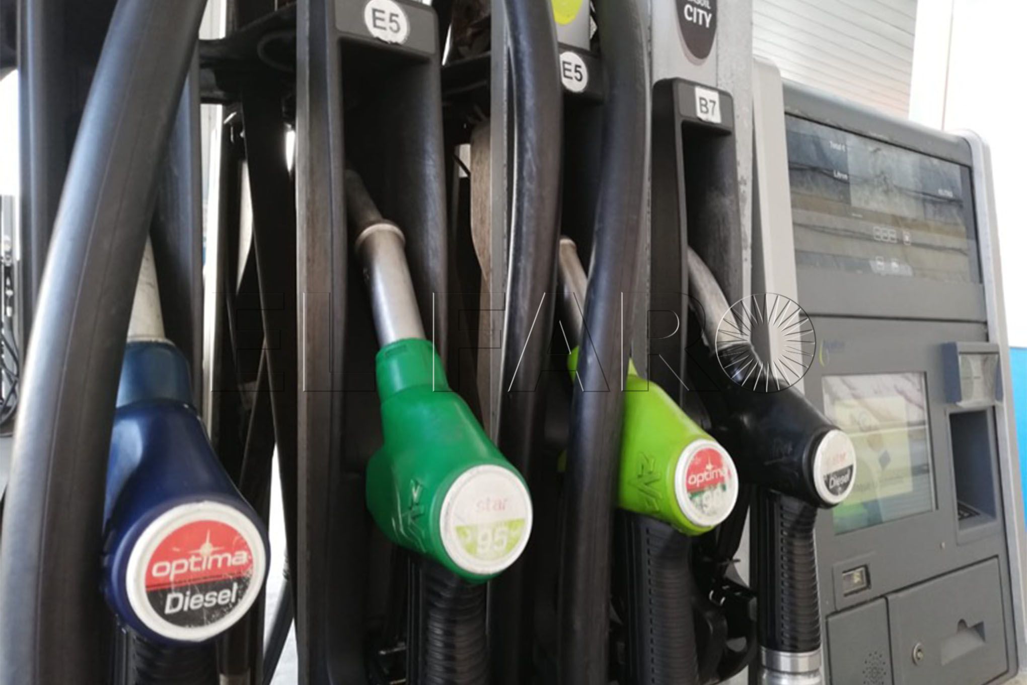 gasolina-subir-sin-efecto-rebaja-001