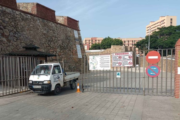 murallas-reales-prohibido-animales-juguetes
