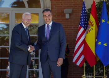 pedro-sanchez-colaboracion-lazaro-carrillo-003