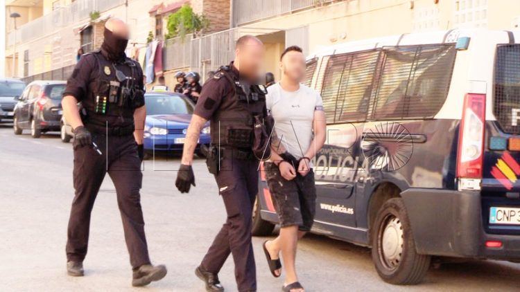 policia-nacional-detenidos-loma-colmenar-4