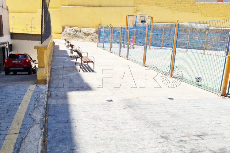 bancos-parque-infantil-parques-ceuta