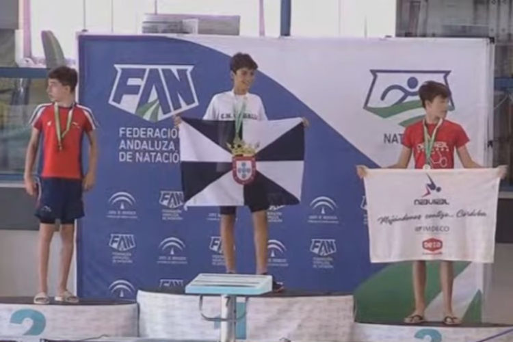 campeon andalucia natacion