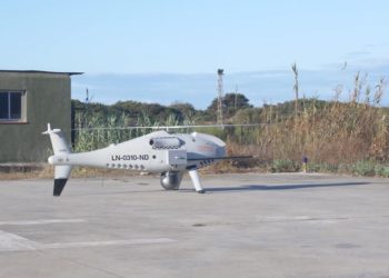 dron-estrecho