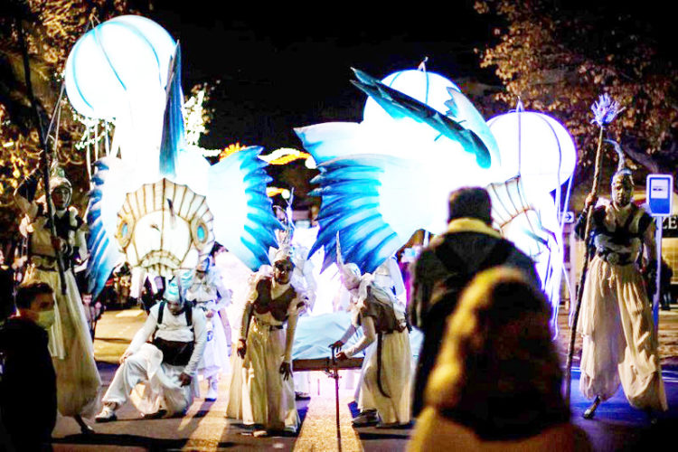 pasacalles-mar-iluminado-feria