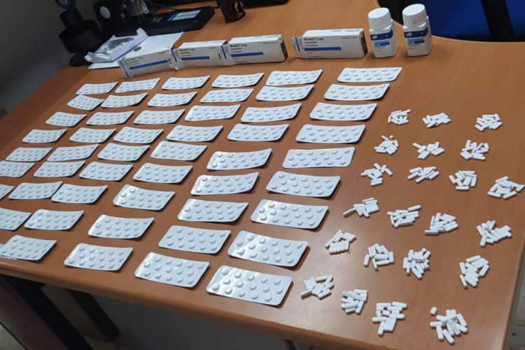 policia-nacional-tableta-pastillas