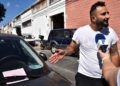 vecinos-coches-multados-barrio-latas-004