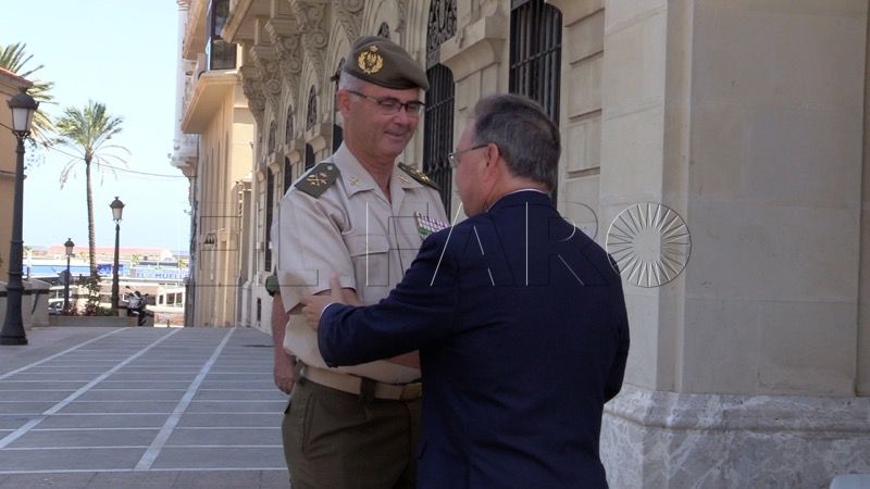 vivas-recibe-general-jefe-canarias-alejandro-escamez-001