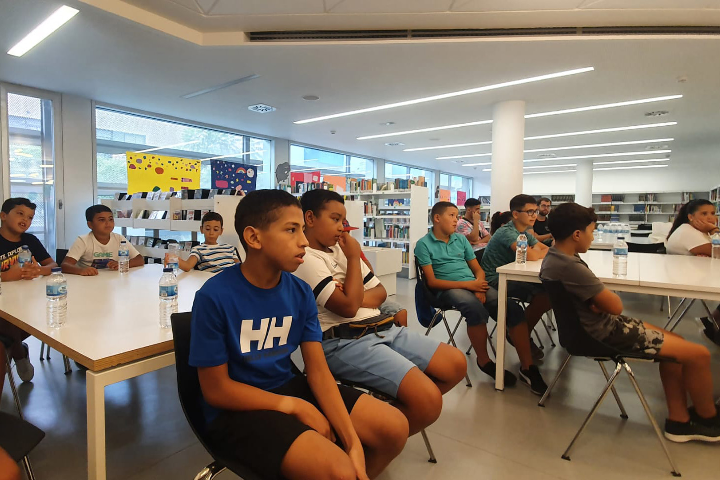 cruz-blanca-biblioteca
