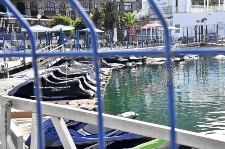 motos-agua-puerto-deportivo-1