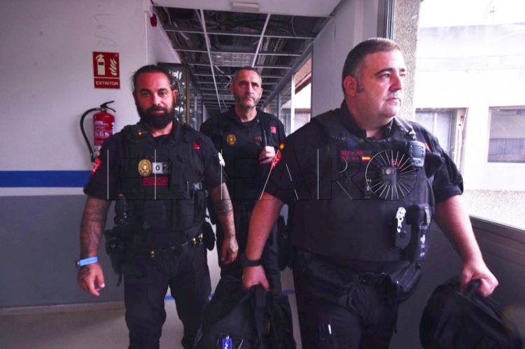 uir-policia-local-decadas-leyenda-001