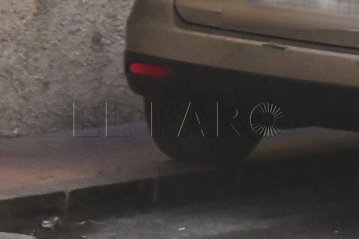 coche-encima-acera