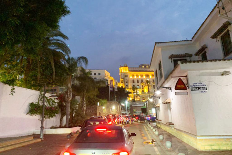 colas-parking-puerto-deportivo-poblado