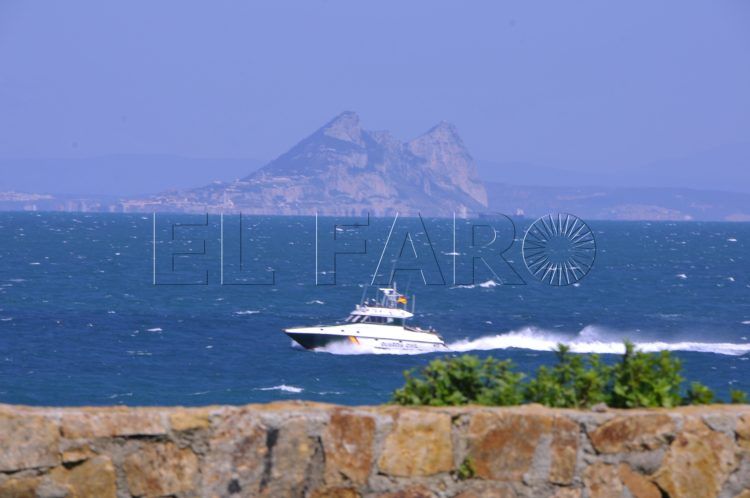 guardia-civil-mar-embarcacion-gibraltar