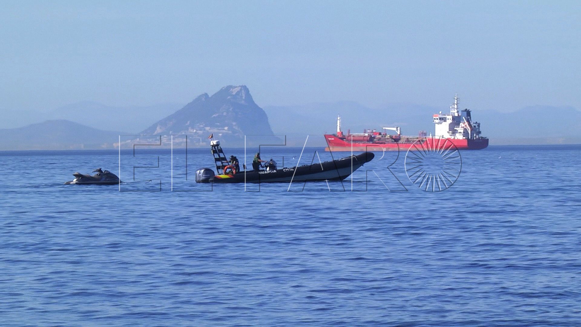 guardia-civil-moto-agua