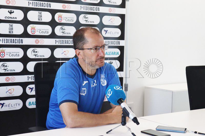 jose-juan-romero-tecnico-ceuta-cesped-002