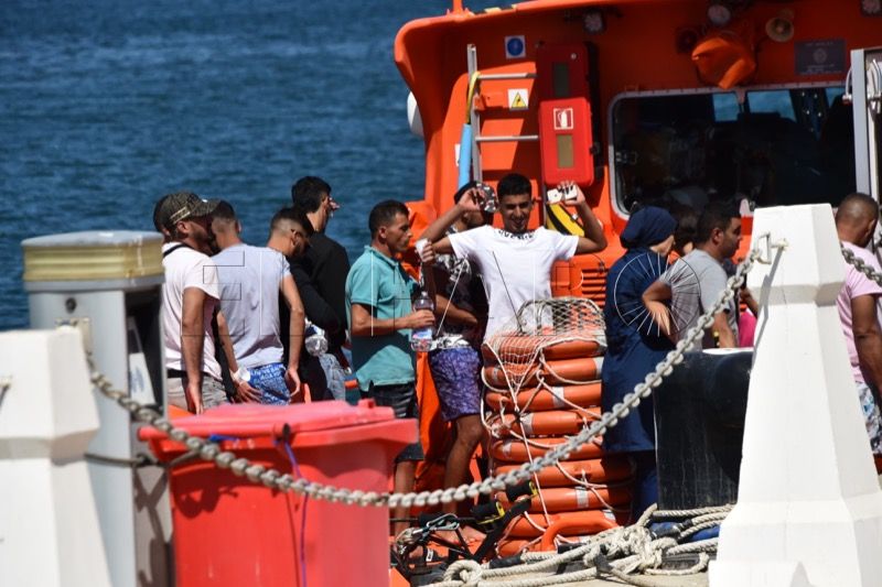 salvamar-atria-rescate-inmigrantes-021