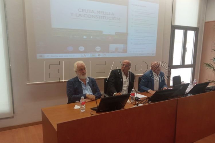 angel-castro-charla-uned-012