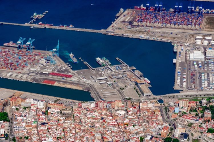 nuevos-atraques-traficos-estrecho-novedad-terminal-puerto-algeciras-002
