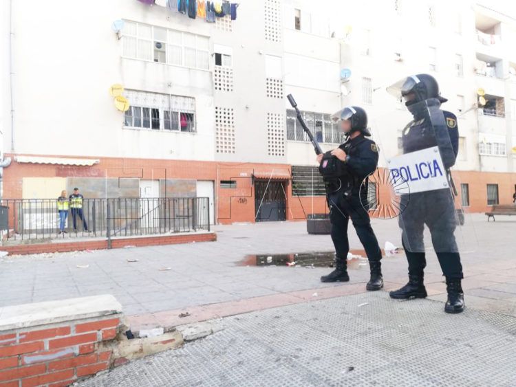policia-nacional-muerte-garaje-poblado-legionario-002