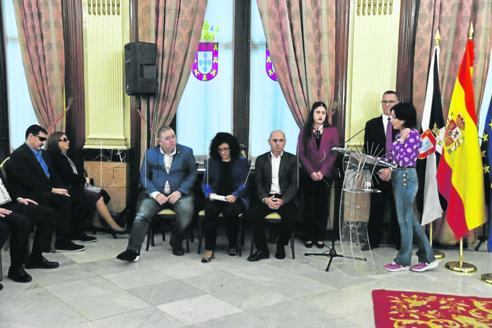 acto-violencia-genero-poesia-angeles-lozano
