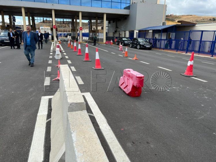 carril-motos-frontera-tarajal-001