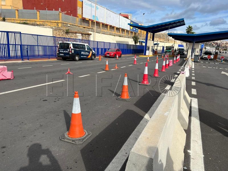 carril-motos-frontera-tarajal-002