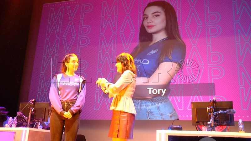 girl-gamer-festival-teatro-revellin-012