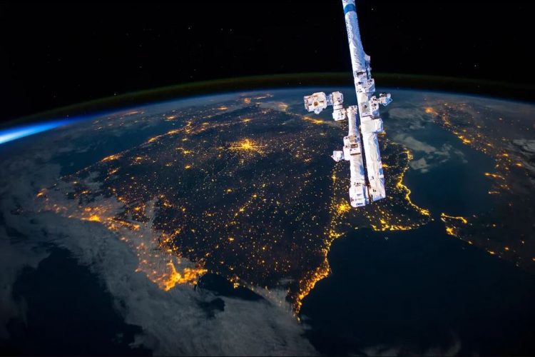 imagen-estrecho-ceuta-espacio-noche