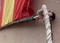 bandera-espana-edificio-real-90-003
