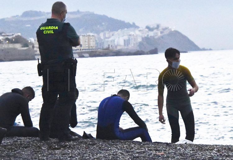 guardia-civil-inmigrantes