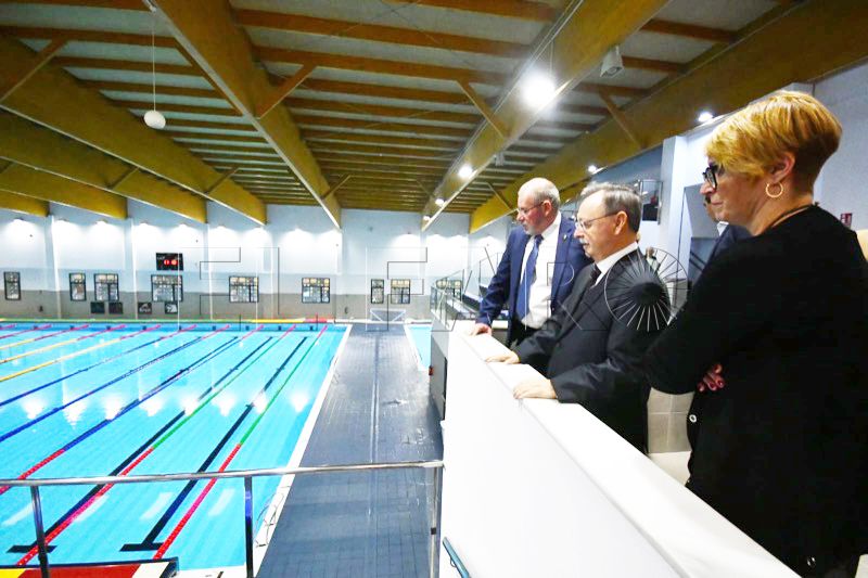 vivas-visita-polideportivo-diaz-flor