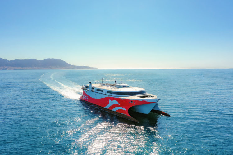barco-levante-jet-frs