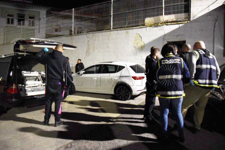 funeraria-policia-cientifica-muerto-prision-rosales-002