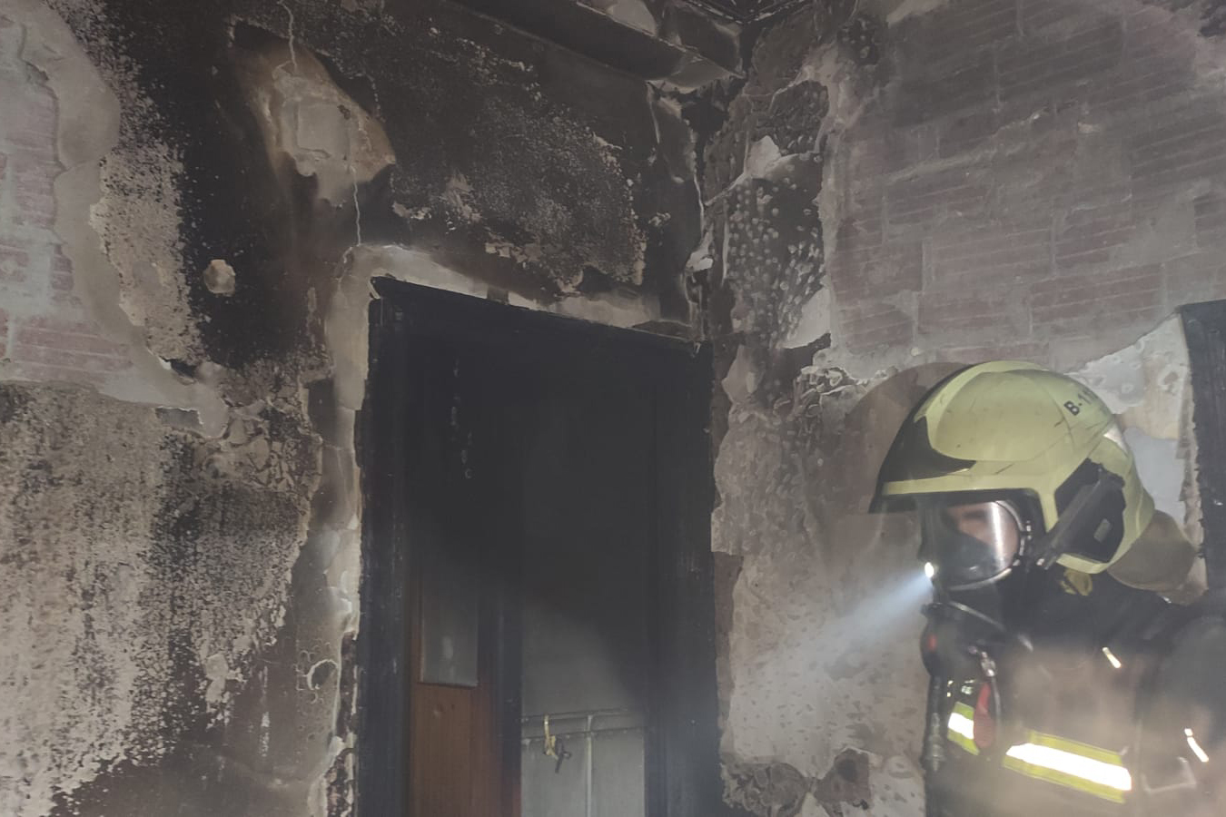 incendio-bomberos-vivienda (10)