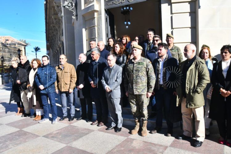 minuto-silencio-ayuntamiento-tragedia-iglesias-algeciras-6