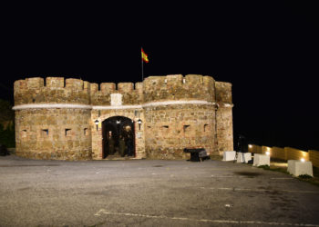 archivo
El castillo-museo del Desnarigado, construido en un lugar estratégico, contiene una interesante colección de piezas destacadas de los Ejércitos de España a través del tiempo.